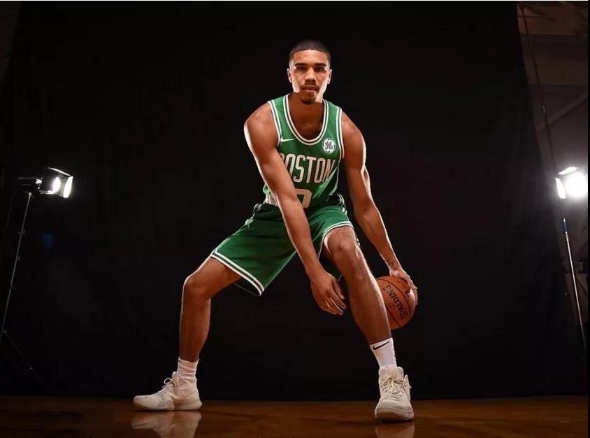 脱颖而出 脱颖而出