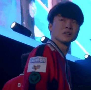 轻球员逐渐 轻球员逐渐